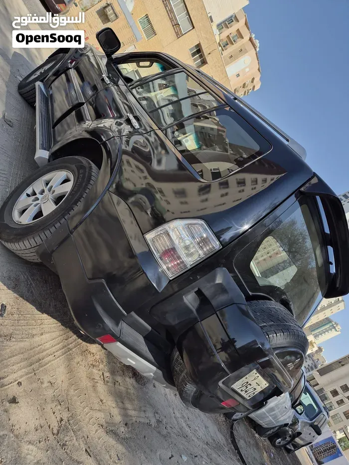 Mitsubishi Pajero 2008 photo 2