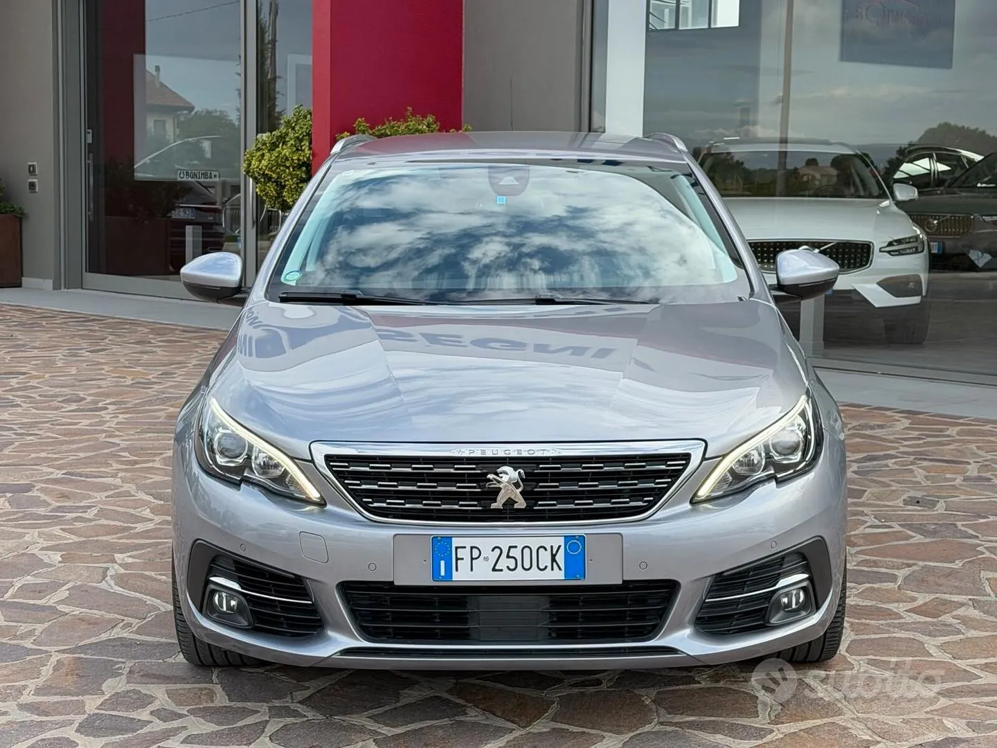 Peugeot 308 2018 photo 2