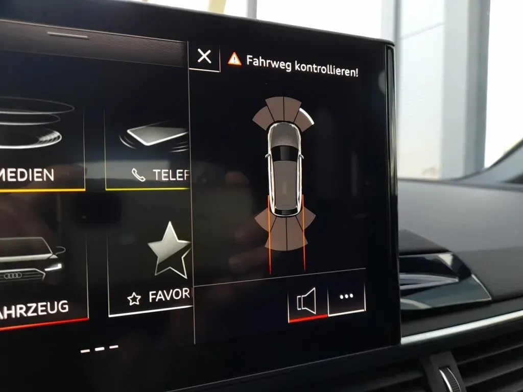 Audi A4 2022 photo 4
