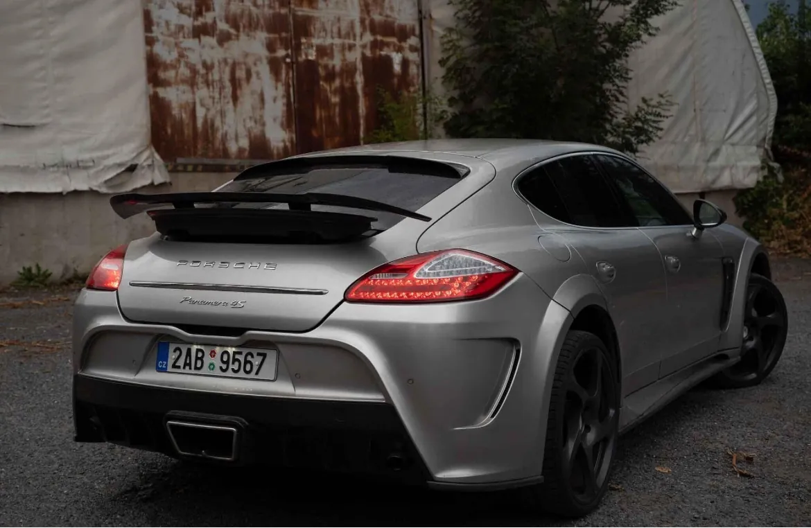 Porsche Panamera 2010 photo 3