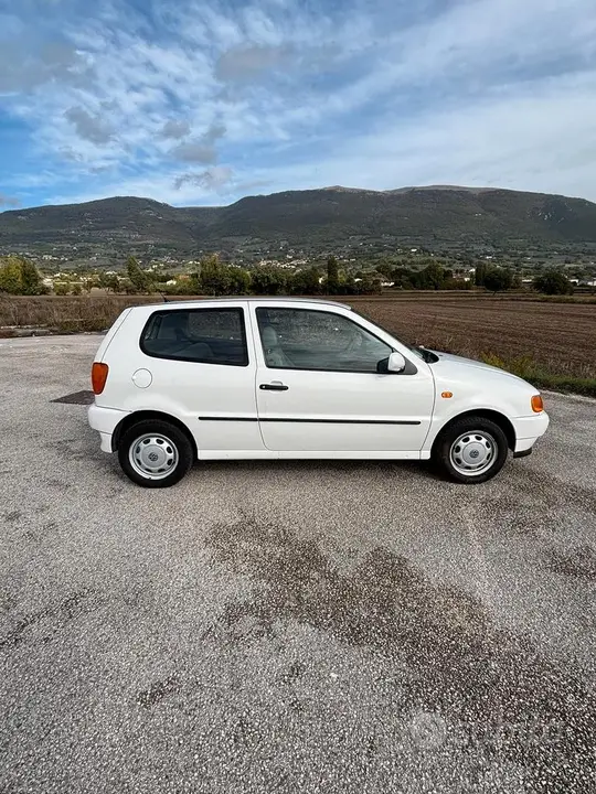 Volkswagen Polo 1996 photo 2