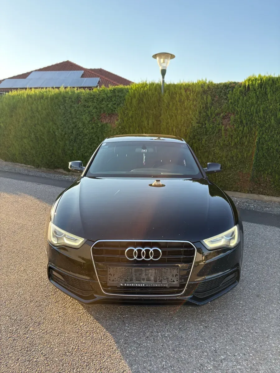 Audi A5 2012 photo 2