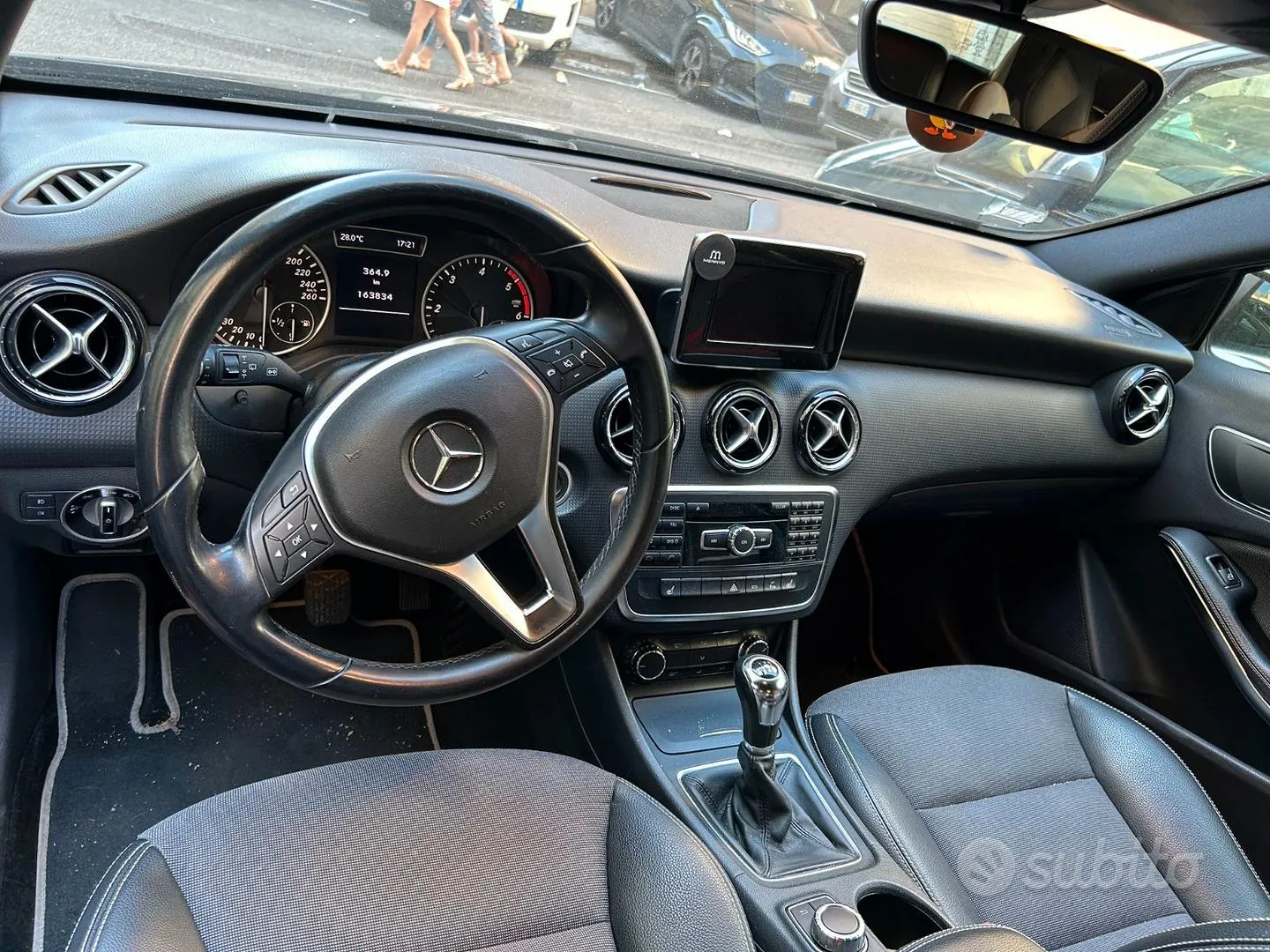 Mercedes-Benz A-Class 2013 photo 2