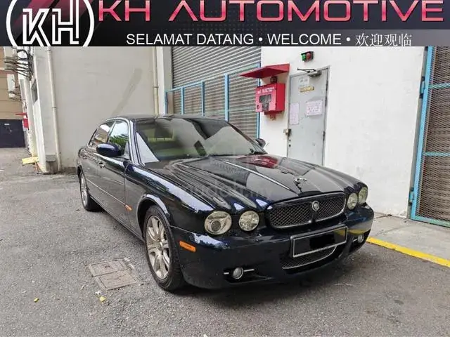Jaguar Xj8