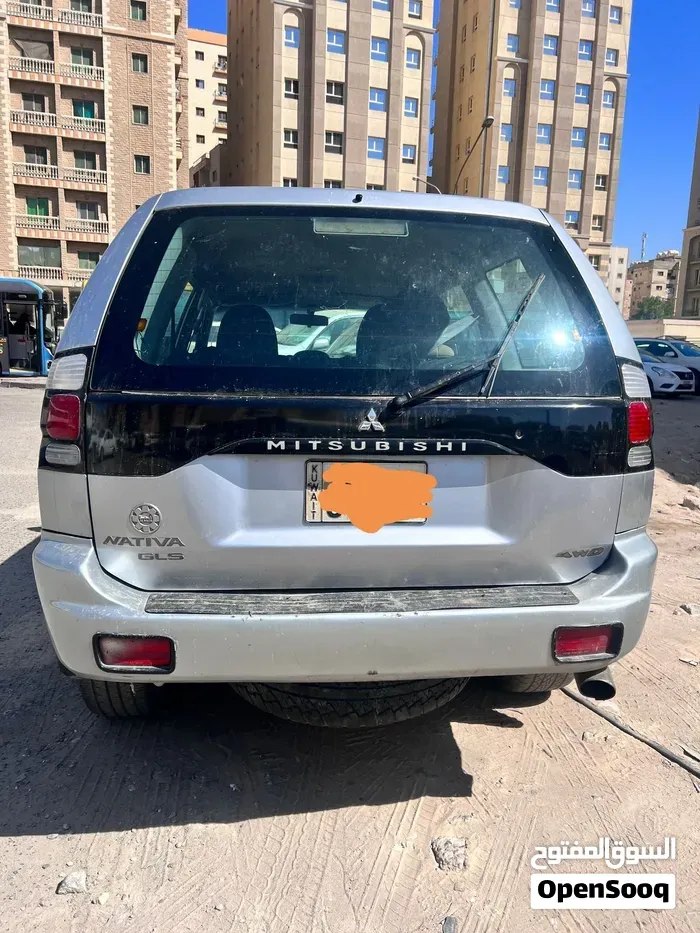 Mitsubishi Pajero 2006 photo 2