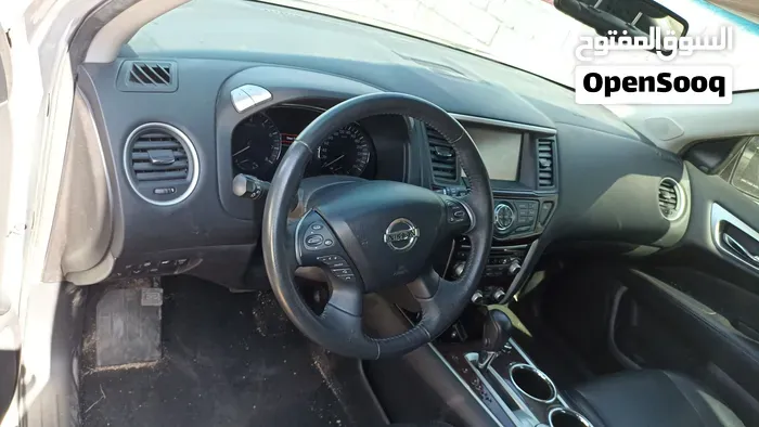 Nissan Pathfinder 2015 photo 3