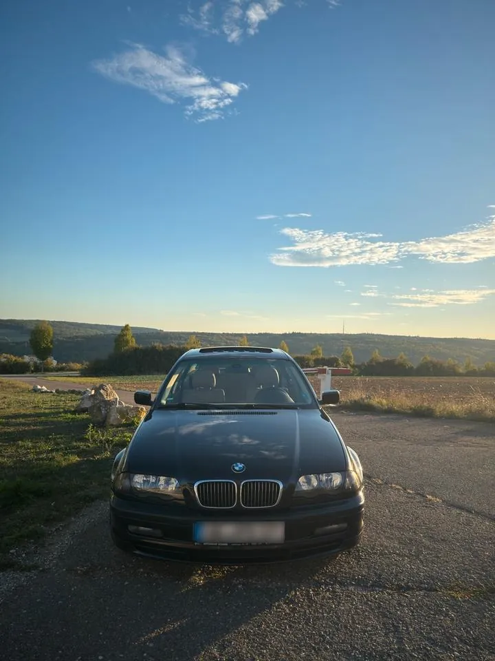 BMW 328I