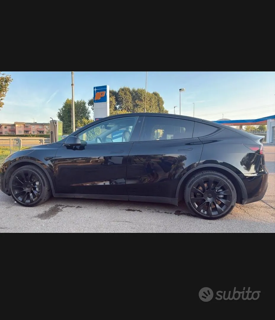 Tesla Model Y 2023 photo 5