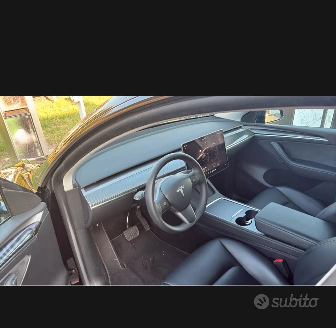 Tesla Model Y 2023 photo 3