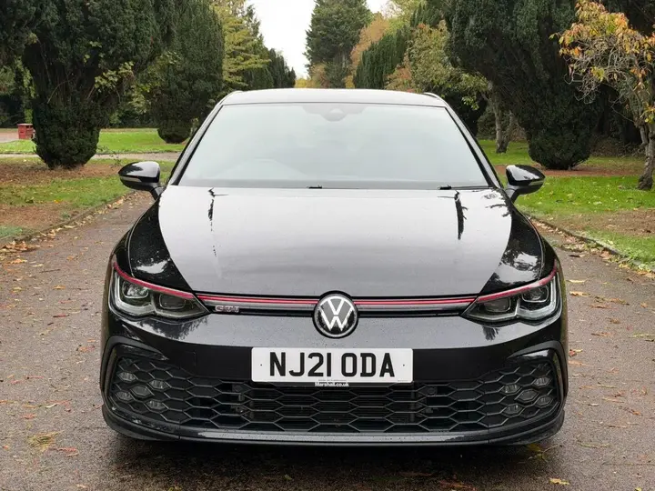 Volkswagen Golf 2021 photo 2