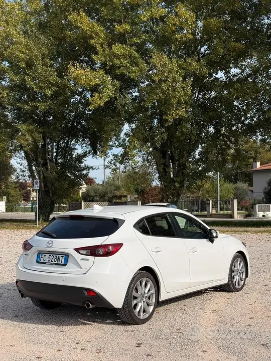 Mazda 3 2016 photo 4