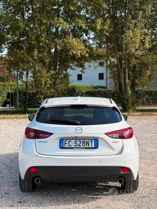 Mazda 3 2016 photo 5