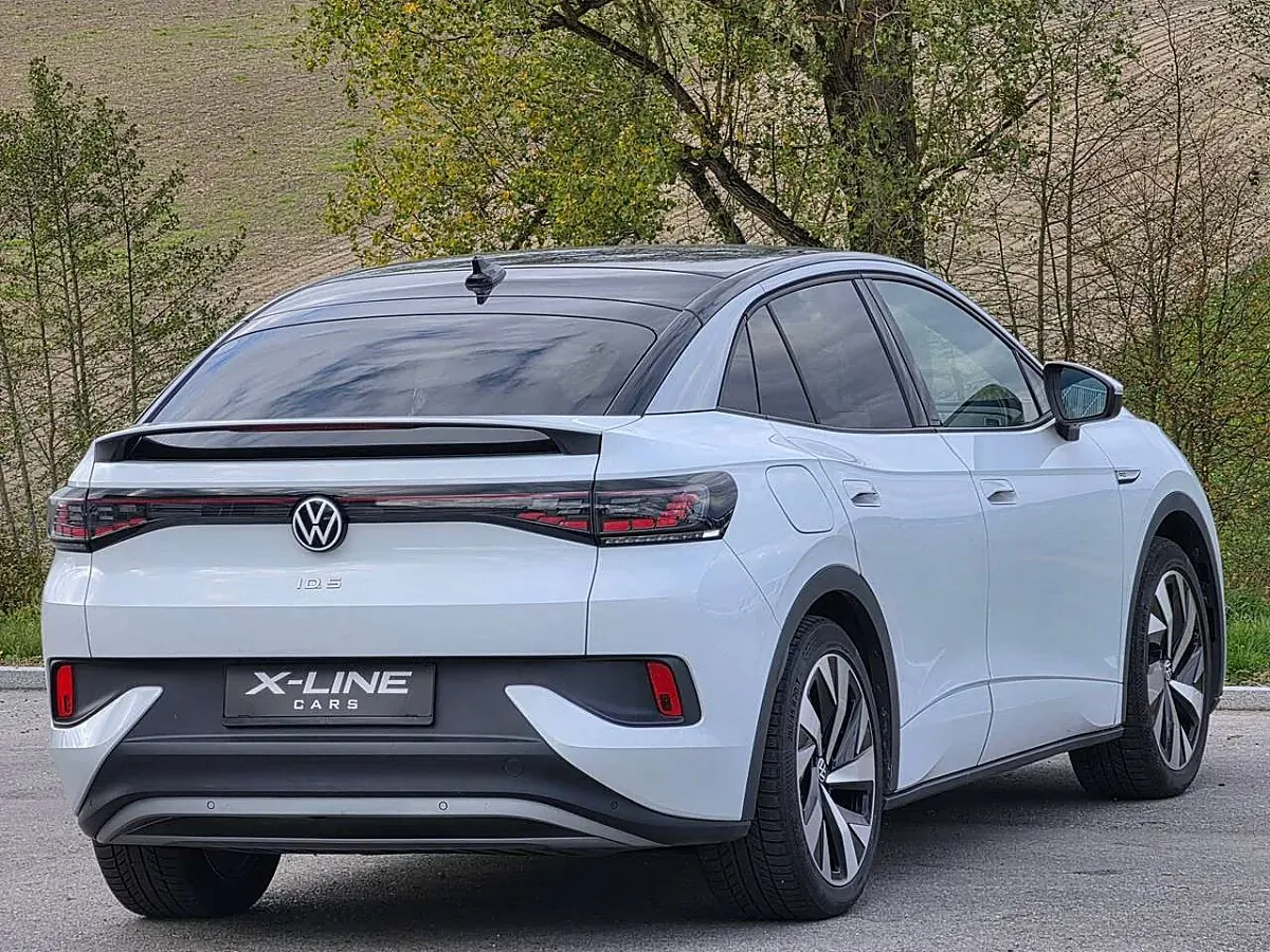 Volkswagen Id.5 2022 photo 2