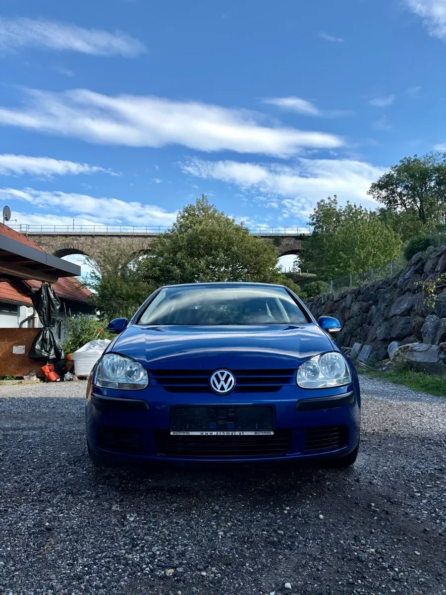 Volkswagen Golf 2005 photo 2