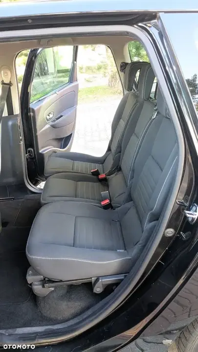 Renault Grand Scenic 2015 photo 3