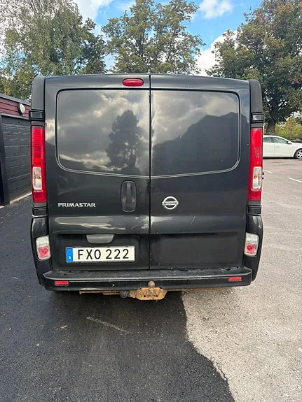 Nissan Primastar 2011 photo 2