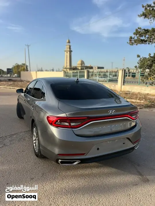 Hyundai Azera 2017 photo 3