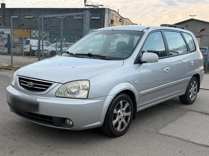Kia Carens