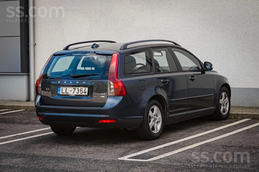 Volvo V50 2010 photo 4