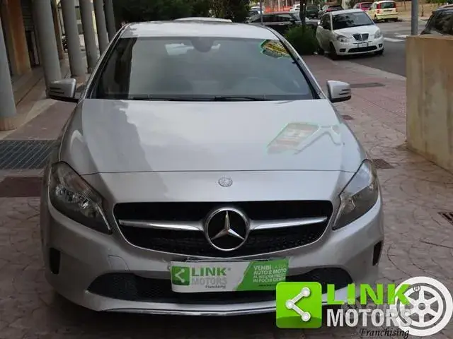 Mercedes-Benz A200 2016 photo 2