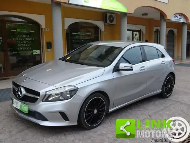 Mercedes-Benz A200