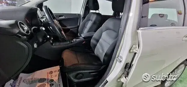 Mercedes-Benz B 180 2013 photo 4