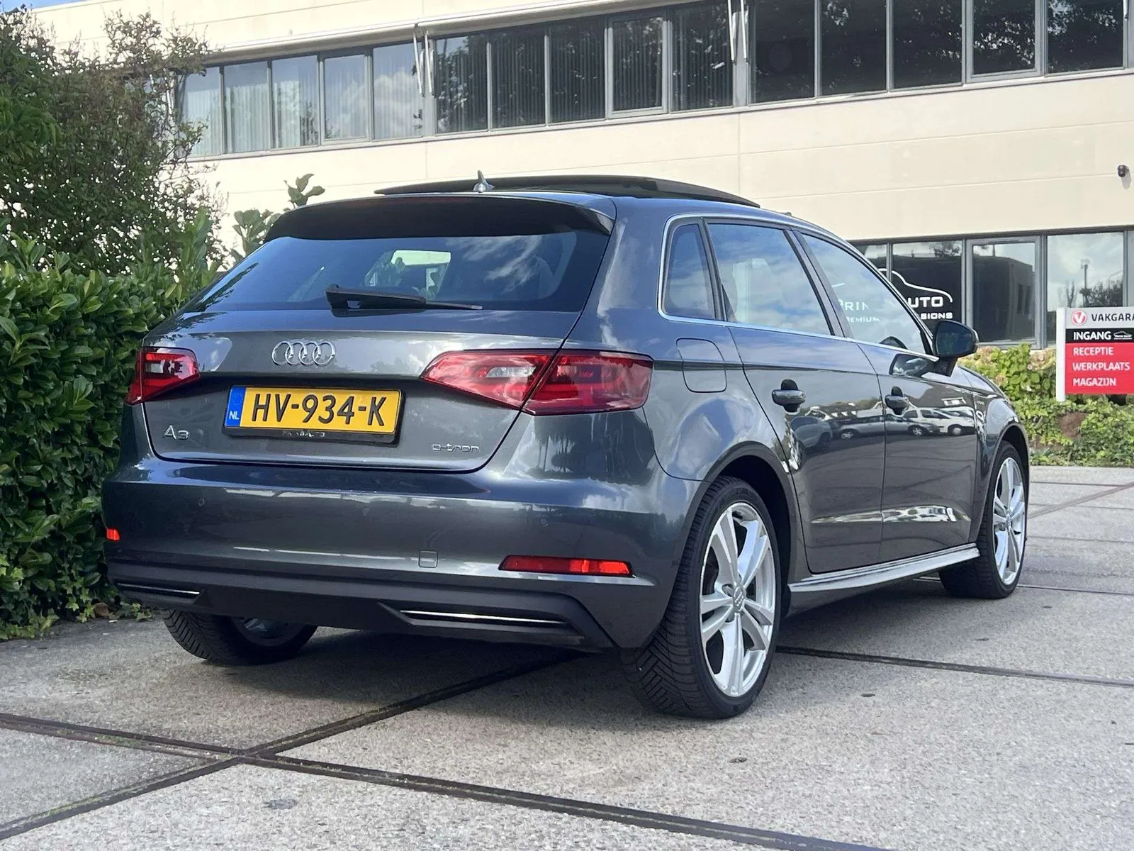Audi A3 Sportback 2015 photo 2