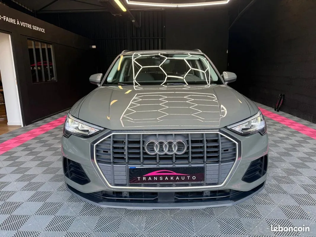 Audi Q3 2019 photo 2