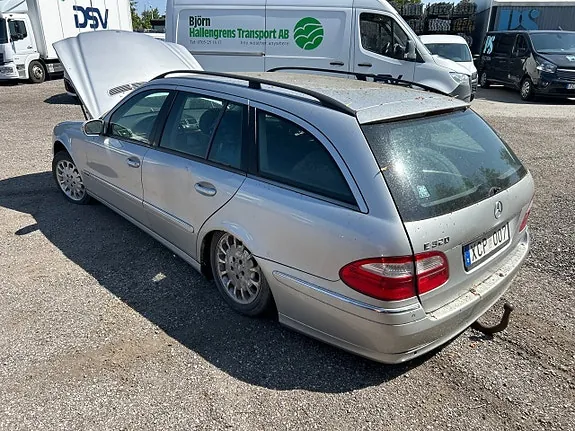 Mercedes-Benz E300 De 2003 photo 3