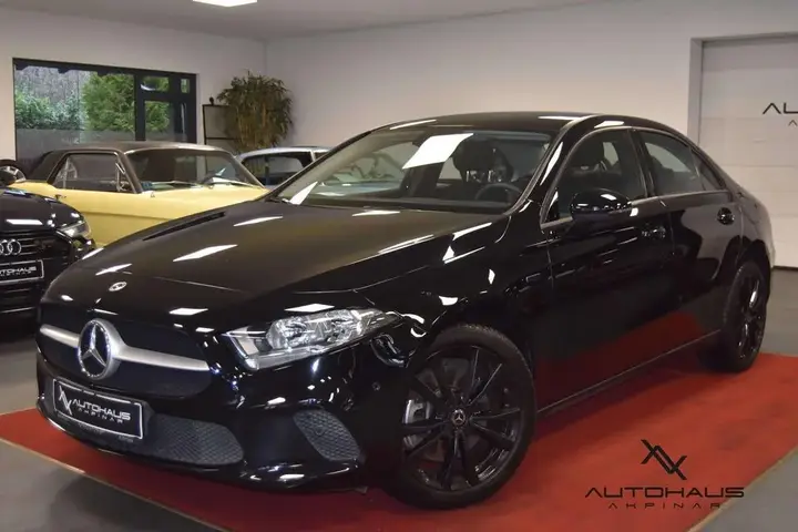 Mercedes-Benz A250E