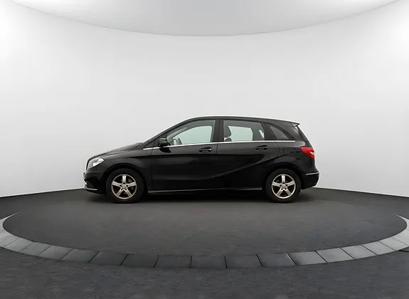 Mercedes-Benz B180 2013 photo 4