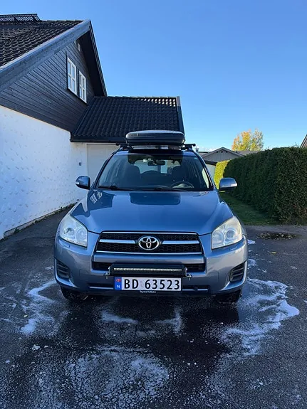 Toyota Rav4 2009 photo 2