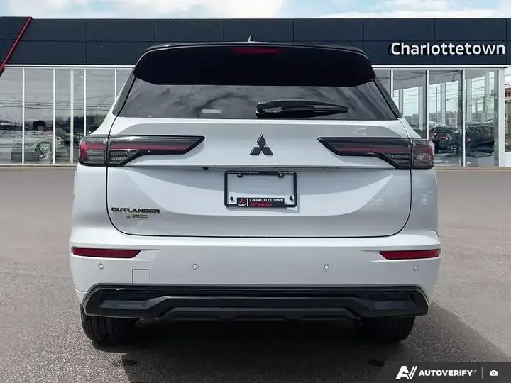 Mitsubishi Outlander 2026 photo 5