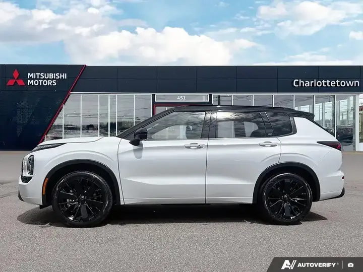 Mitsubishi Outlander 2026 photo 3