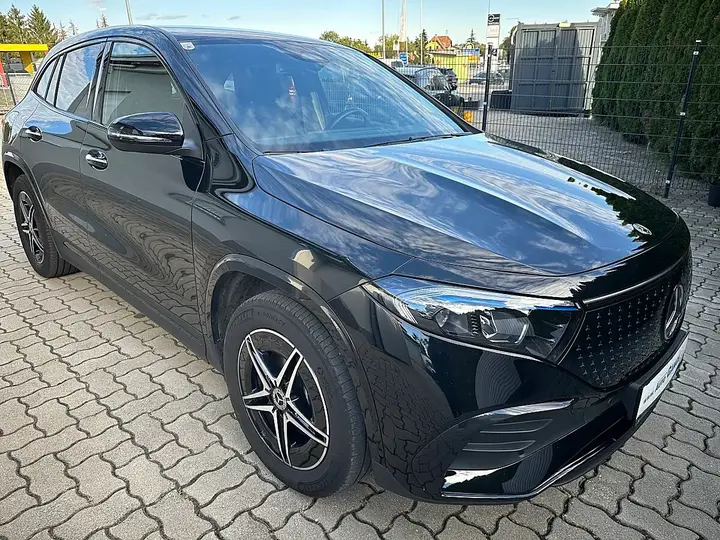 Mercedes-Benz Eqa