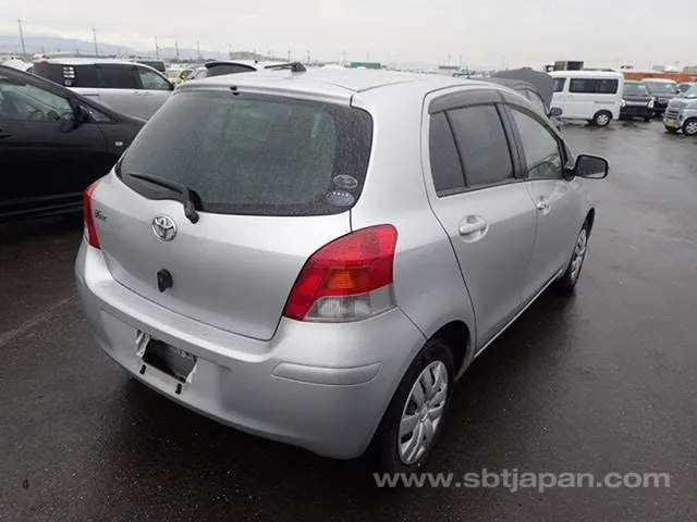 Toyota Vitz 2009 photo 4