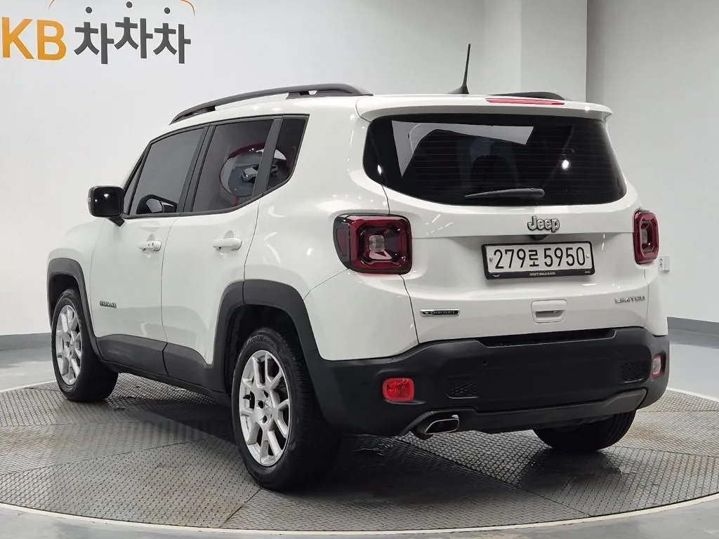 Jeep Liberty 2020 photo 2