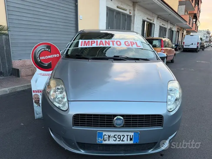 Fiat Grande Punto 2007 photo 3