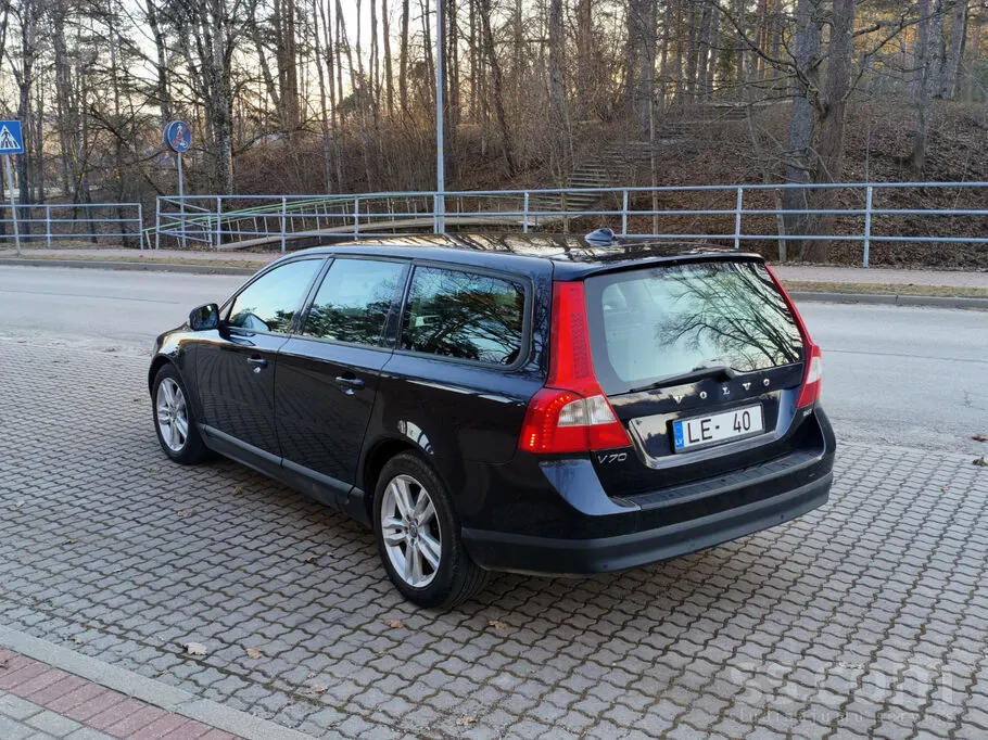 Volvo V70 2009 photo 3