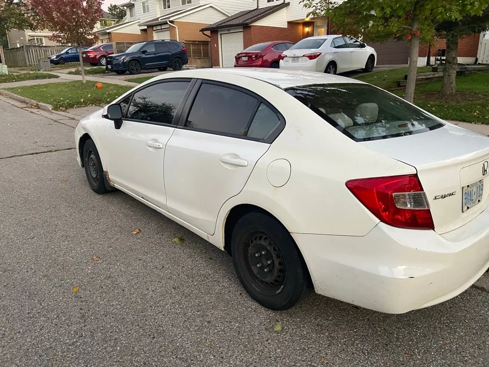 Honda Civic 2012 photo 3