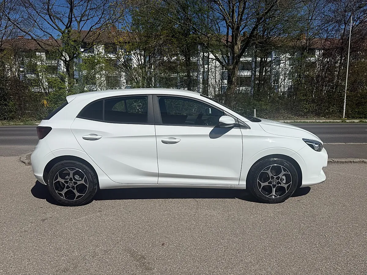 MG Mg3 2025 photo 3