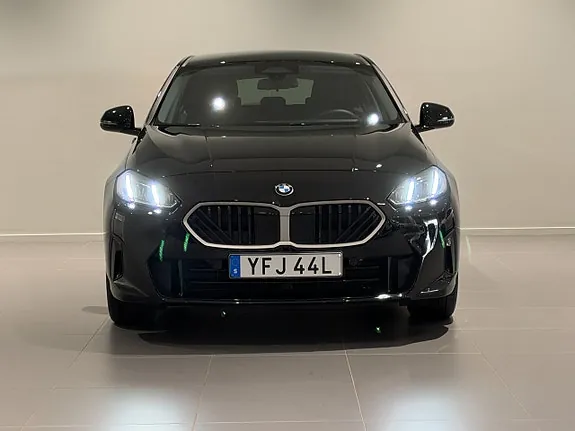BMW 120 2026 photo 2