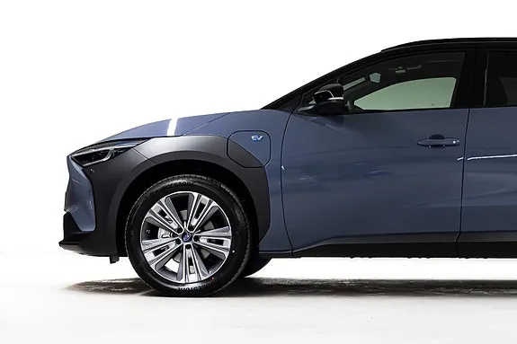 Subaru Solterra 2023 photo 2