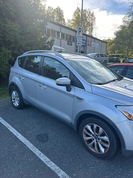 Ford Kuga 2010 photo 2