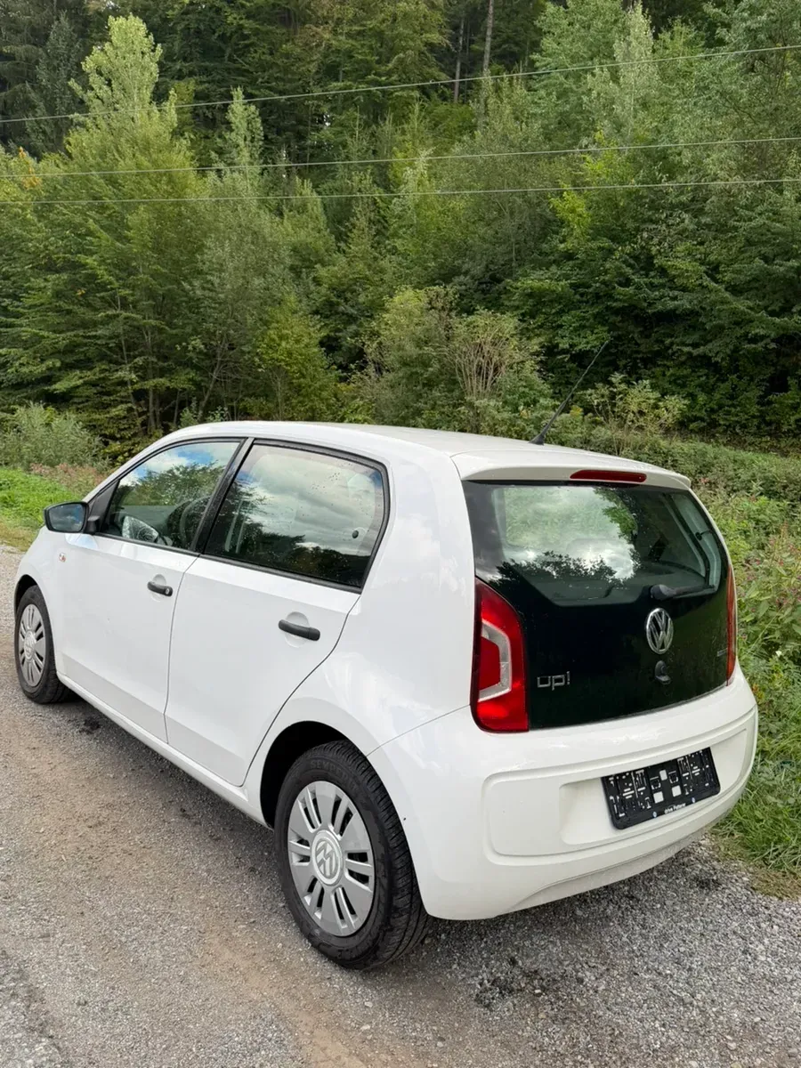 Volkswagen Up 2012 photo 3