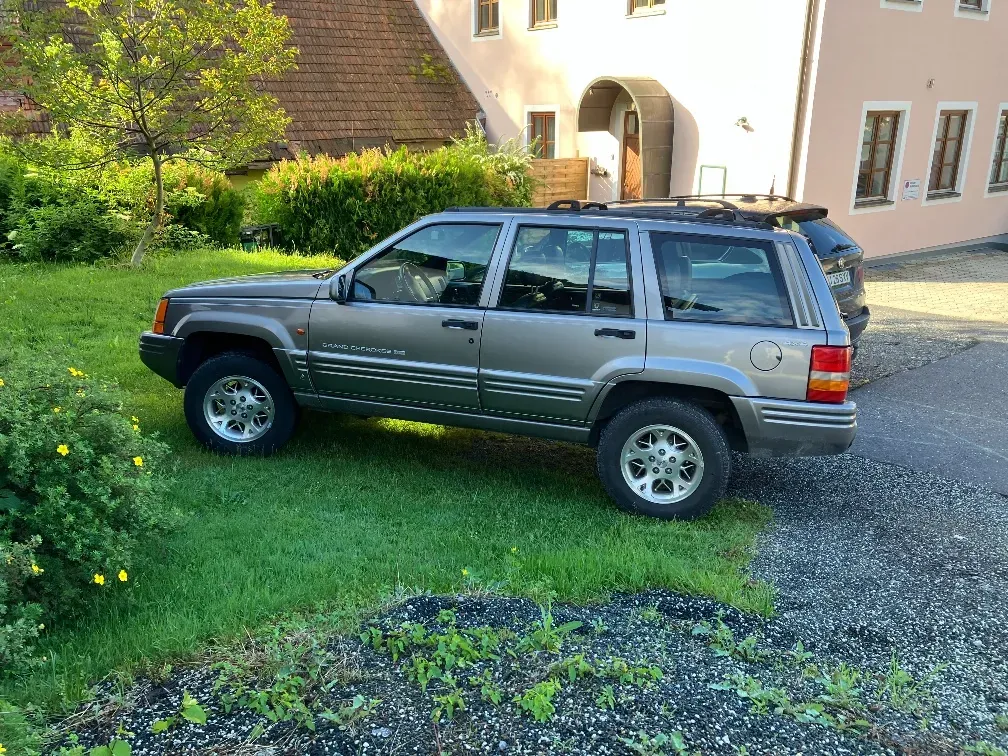 Jeep Grand Cherokee 1998 photo 2