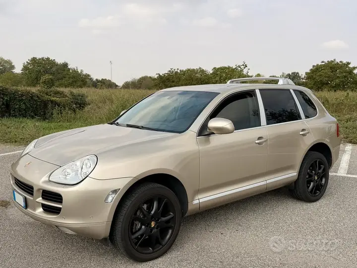 Porsche Cayenne 2005 photo 2