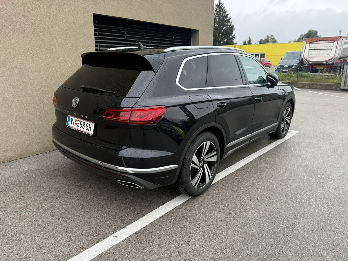Volkswagen Touareg 2019 photo 2