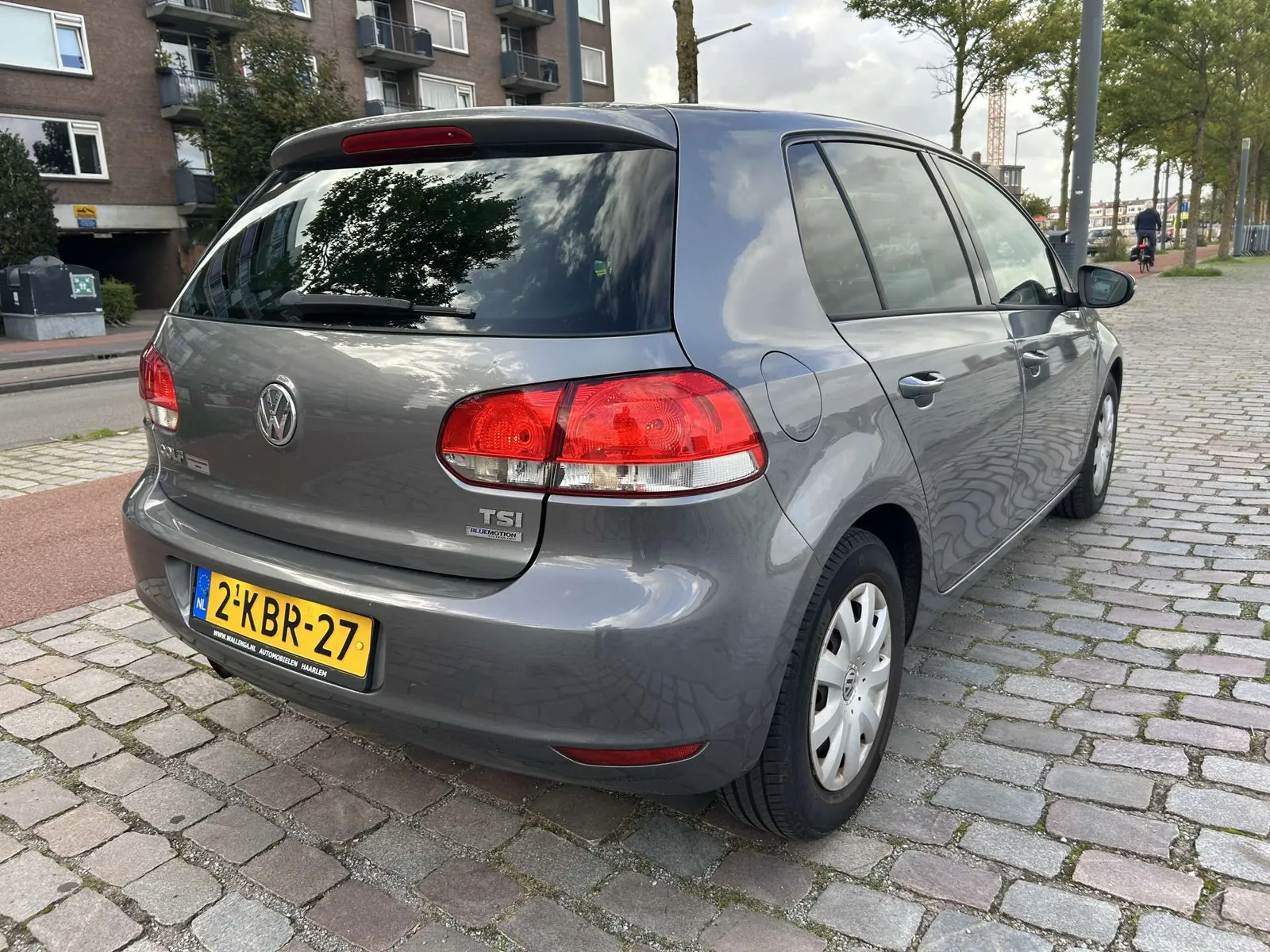 Volkswagen Golf 2011 photo 2