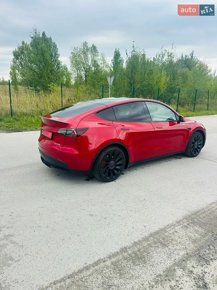 Tesla Model Y 2023 photo 5